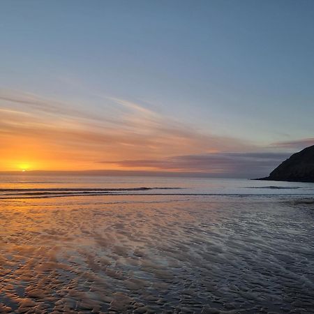 Impeccable Beachfront 2-Bed Cottage In St Bees Extérieur photo