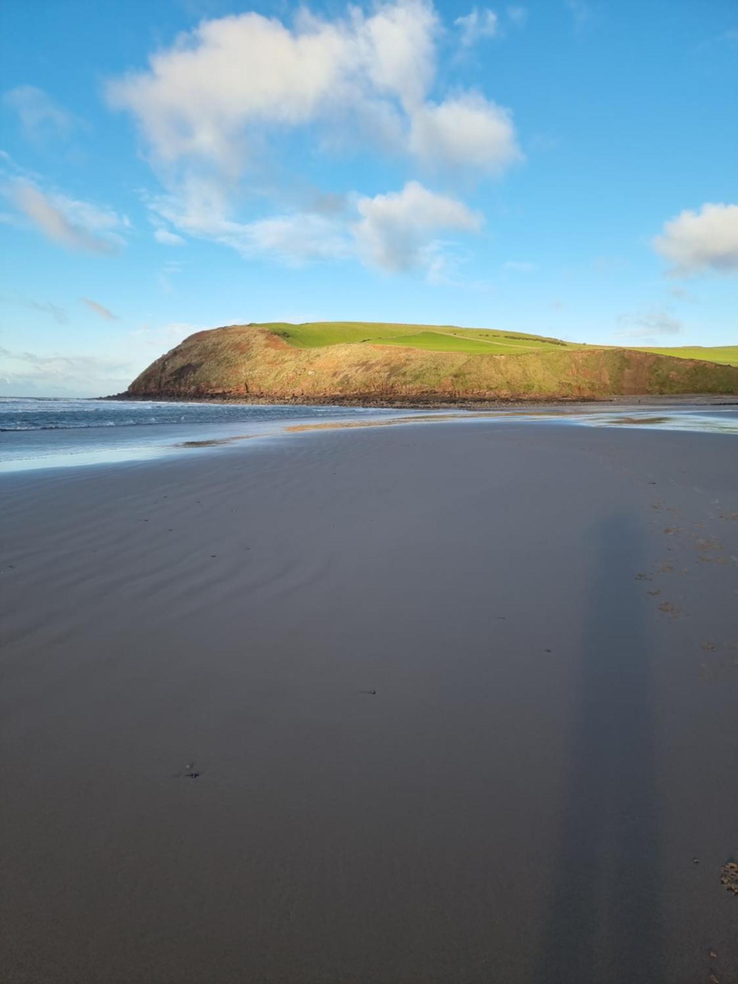 Impeccable Beachfront 2-Bed Cottage In St Bees Extérieur photo