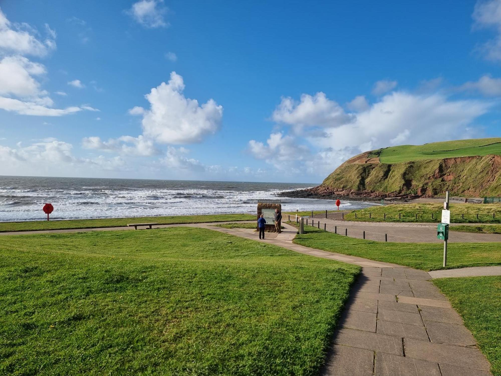 Impeccable Beachfront 2-Bed Cottage In St Bees Extérieur photo